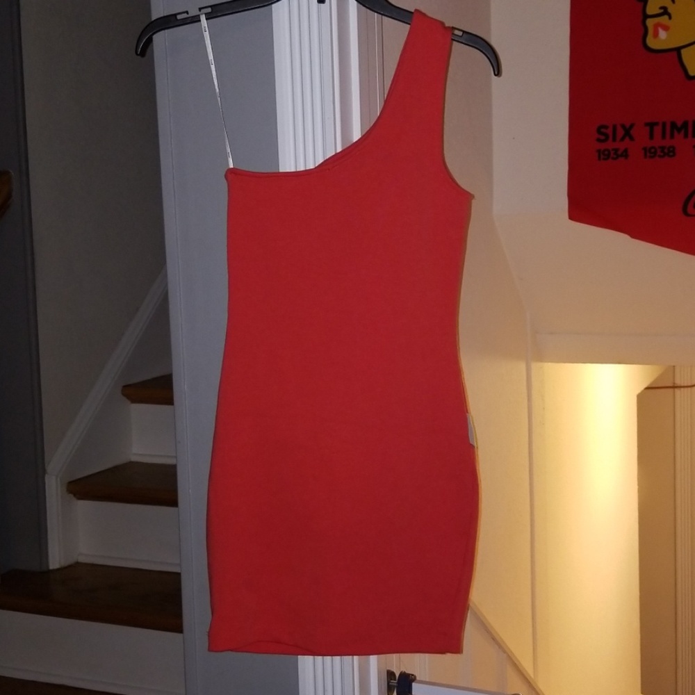Dress - Picture 2 of 3